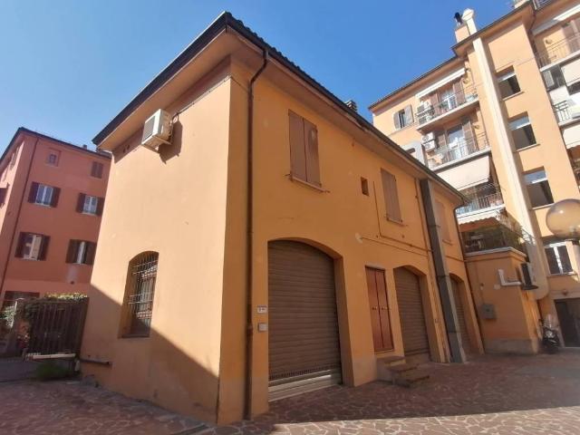 Casa indipendente in vendita a Bologna BO