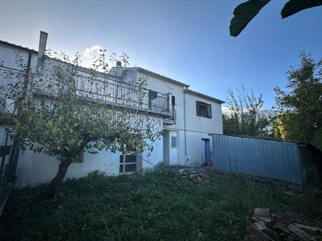Casa indipendente in vendita a Bolognano PE
