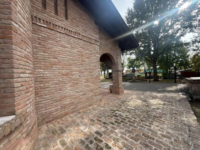 Casa indipendente in vendita a Bomporto MO