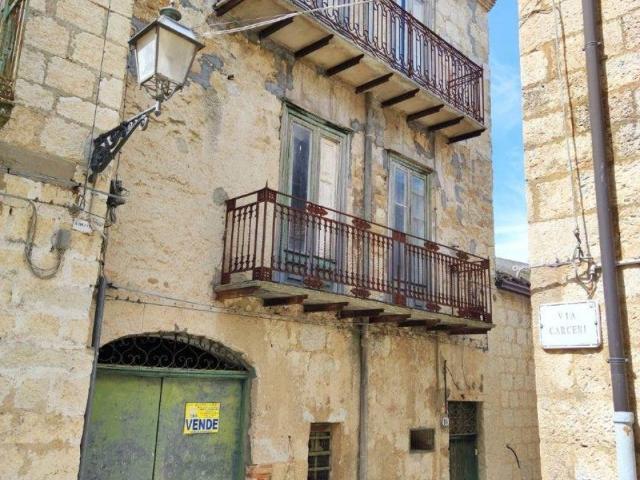 Casa indipendente in vendita a Bompietro PA