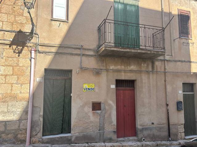 Casa indipendente in vendita a Bompietro PA