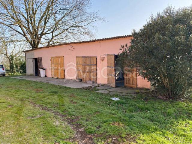 Casa indipendente in vendita a Bondeno via Consorziale, 379