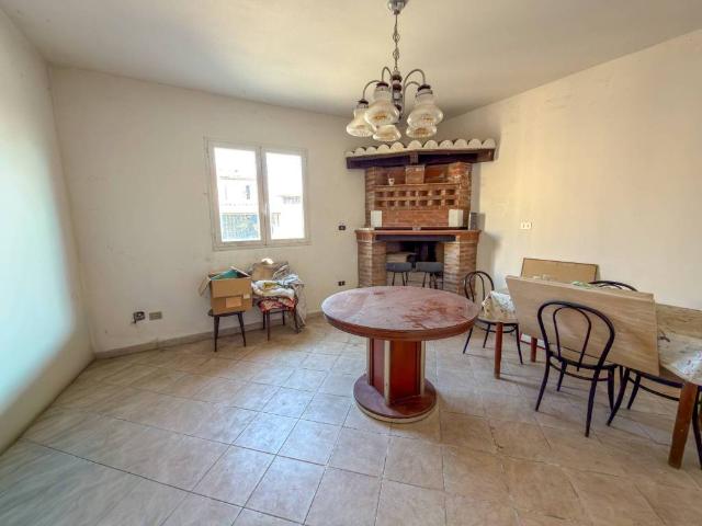 Casa indipendente in vendita a Bondeno FE