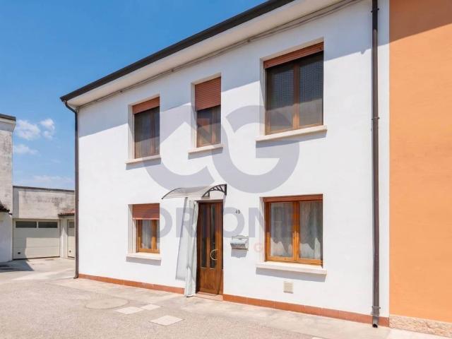 Casa indipendente in vendita a Bondeno FE