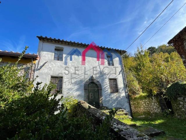 Casa indipendente in vendita a Borgo a Mozzano LU