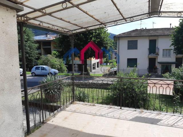 Casa indipendente in vendita a Borgo a Mozzano LU