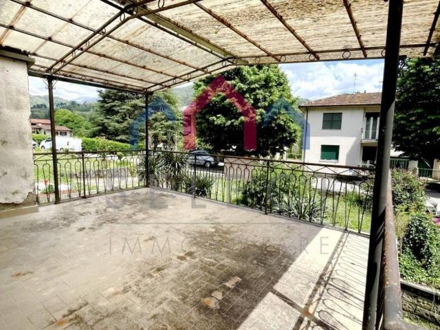 Casa indipendente in vendita a Borgo a Mozzano LU