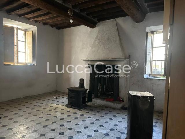 Casa indipendente in vendita a Borgo a Mozzano LU