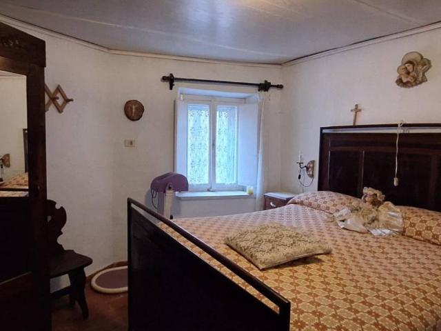 Casa indipendente in vendita a Borgo a Mozzano LU