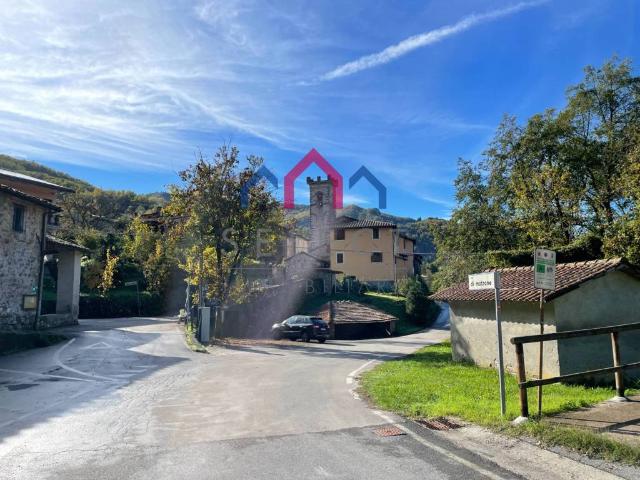 Casa indipendente in vendita a Borgo a Mozzano LU