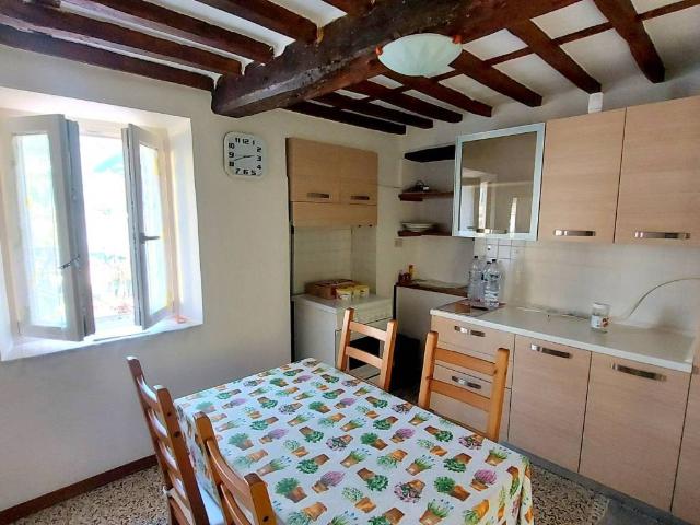 Casa indipendente in vendita a Borgo a Mozzano LU