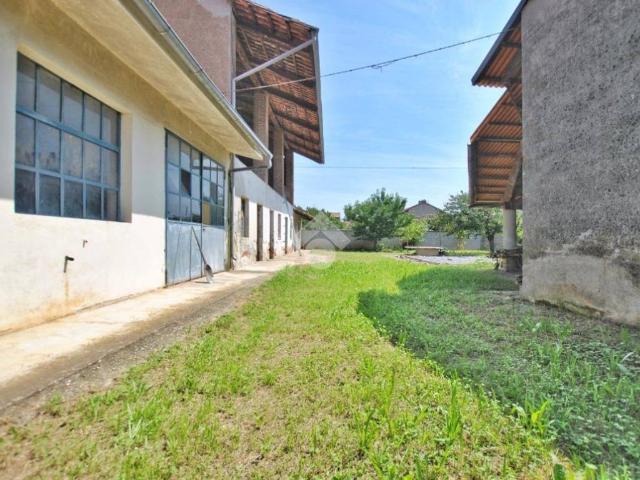 Casa indipendente in vendita a Borgo d'Ale VC