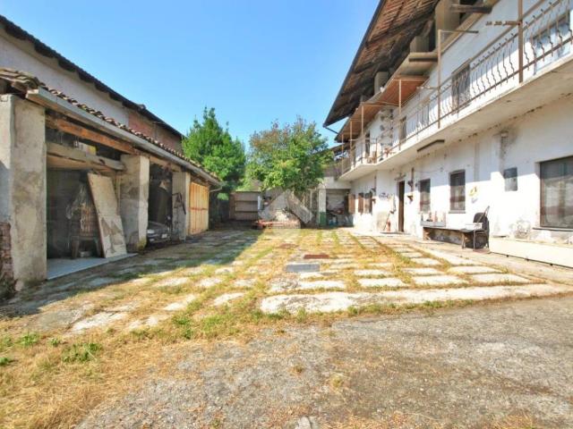 Casa indipendente in vendita a Borgo d'Ale VC