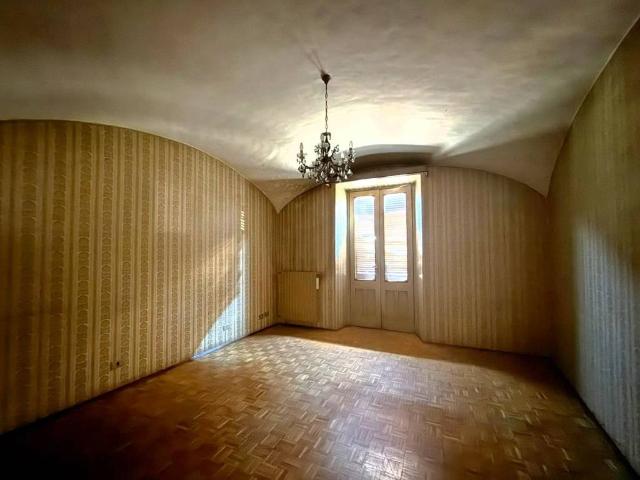 Casa indipendente in vendita a Borgo d'Ale VC