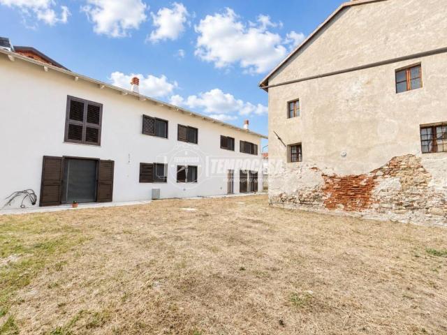 Casa indipendente in vendita a Borgo d'Ale VC