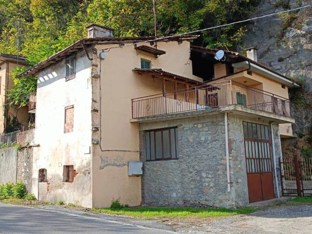 Casa indipendente in vendita a Borgo San Dalmazzo CN