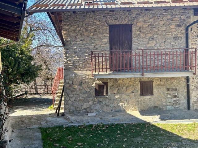 Casa indipendente in vendita a Borgo San Dalmazzo CN