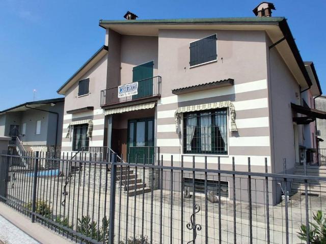 Casa indipendente in vendita a Borgo San Giacomo BS
