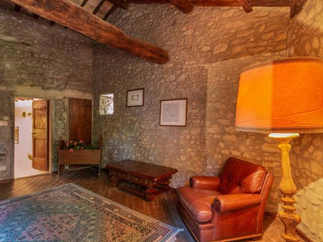 Casa indipendente in vendita a Borgo San Lorenzo FI