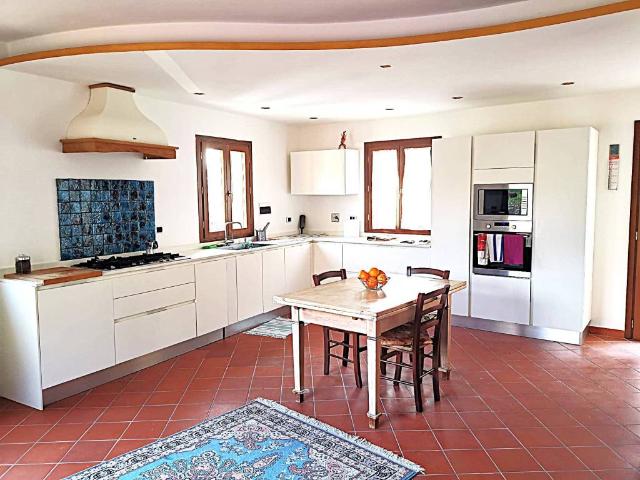 Casa indipendente in vendita a Borgo San Lorenzo FI