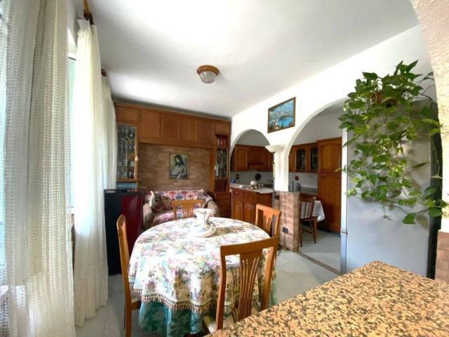 Casa indipendente in vendita a Borgo San Siro PV
