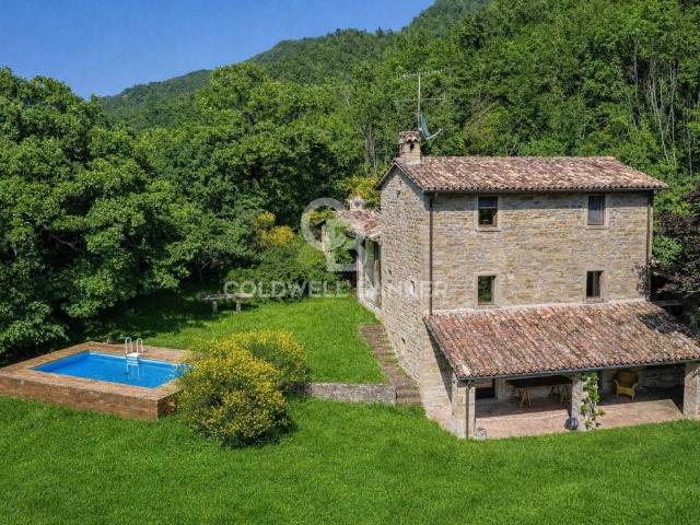 Casa indipendente in vendita a Borgo Pace PU