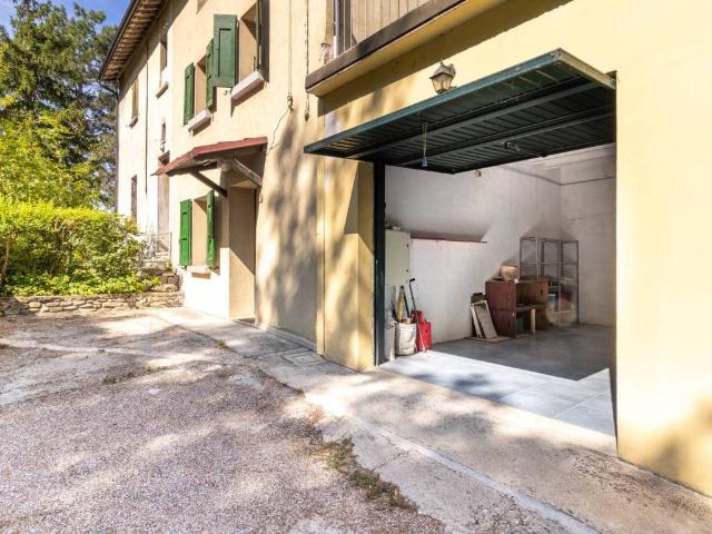 Casa indipendente in vendita a Borgo Tossignano BO