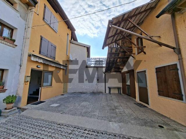 Casa indipendente in vendita a Borgo Valbelluna BL