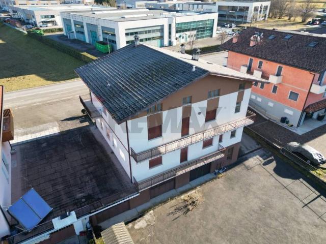 Casa indipendente in vendita a Borgo Valbelluna BL