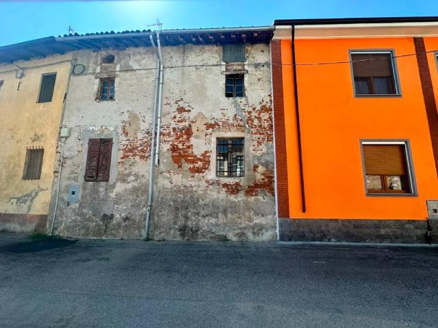 Casa indipendente in vendita a Borgo Vercelli VC