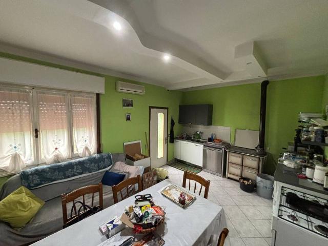 Casa indipendente in vendita a Borgocarbonara MN