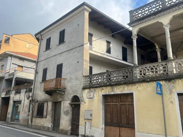 Casa indipendente in vendita a Borgofranco d'Ivrea TO
