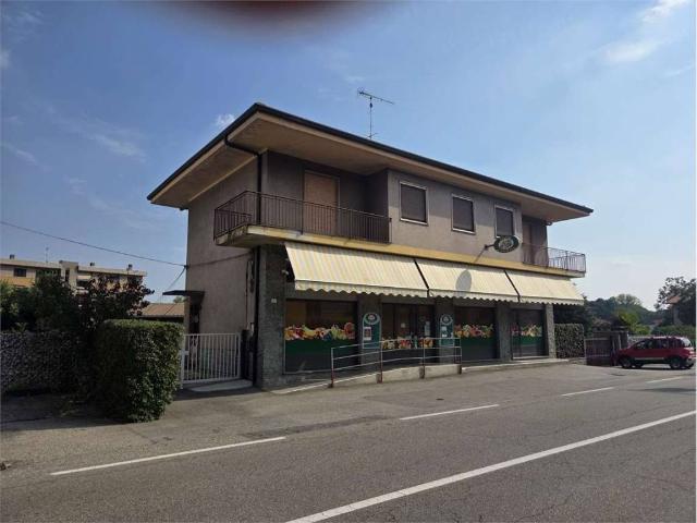 Casa indipendente in vendita a Borgomanero NO