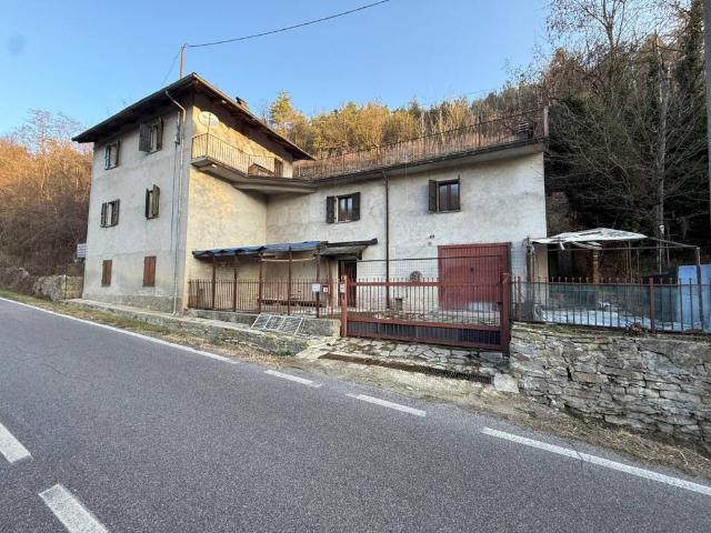 Casa indipendente in vendita a Borgomale CN