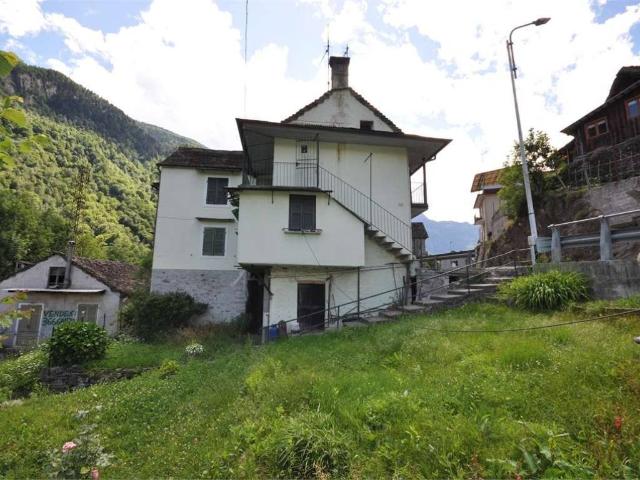 Casa indipendente in vendita a Borgomezzavalle VB