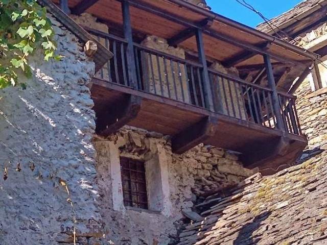 Casa indipendente in vendita a Borgomezzavalle VB