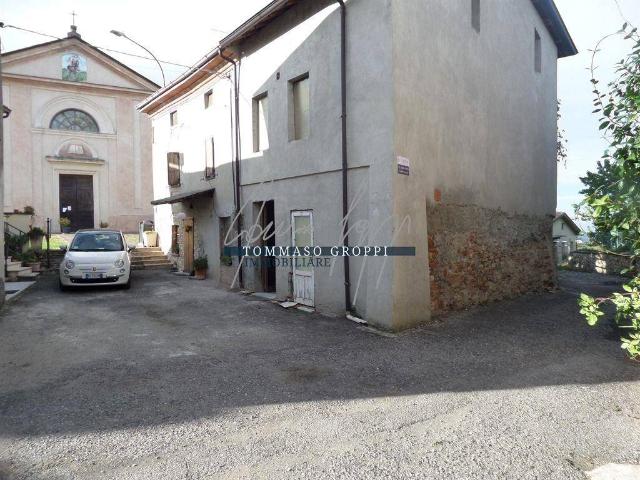 Casa indipendente in vendita a Borgonovo Val Tidone PC