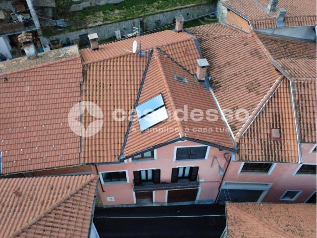 Casa indipendente in vendita a Borgosesia VC