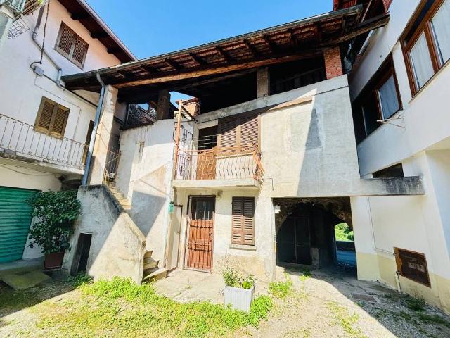 Casa indipendente in vendita a Borgosesia VC