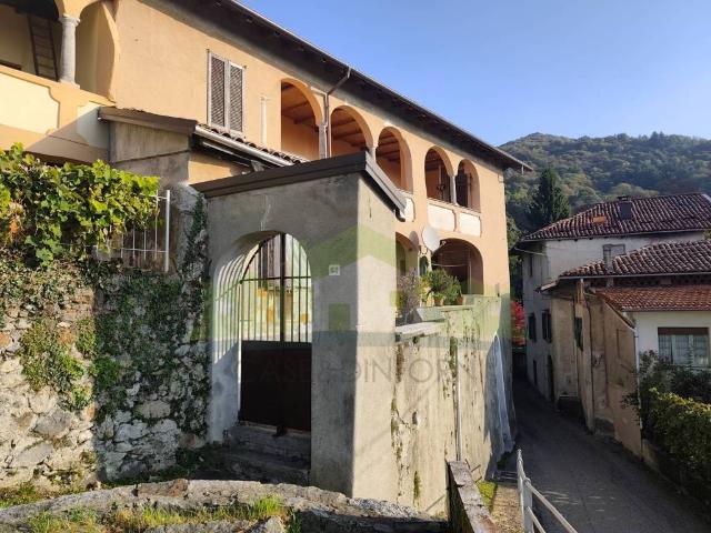 Casa indipendente in vendita a Borgosesia VC