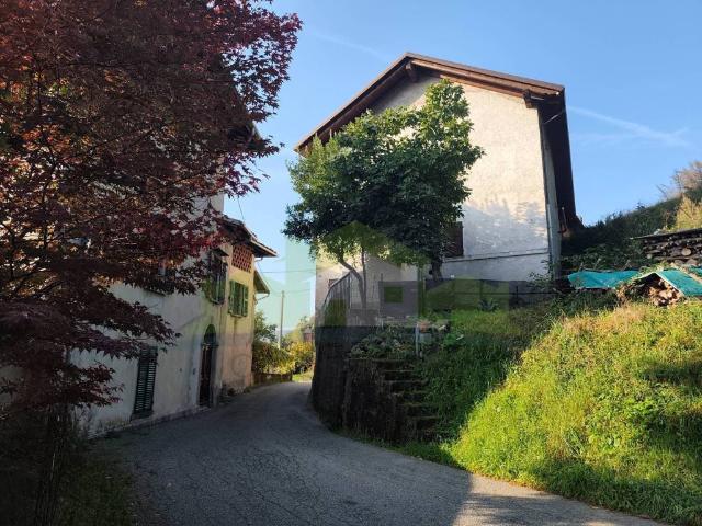 Casa indipendente in vendita a Borgosesia VC