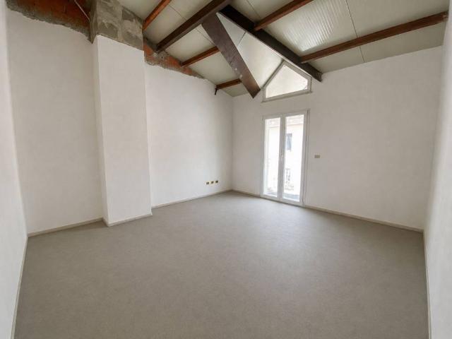 Casa indipendente in vendita a Borgosesia VC