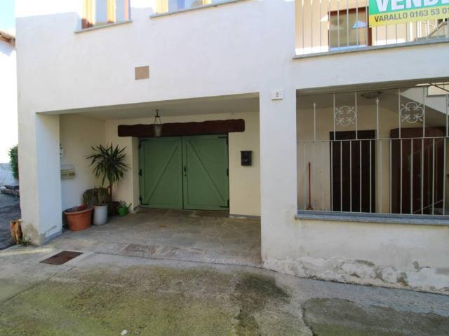 Casa indipendente in vendita a Borgosesia VC