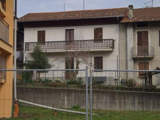 Casa indipendente in vendita a Borgosesia VC