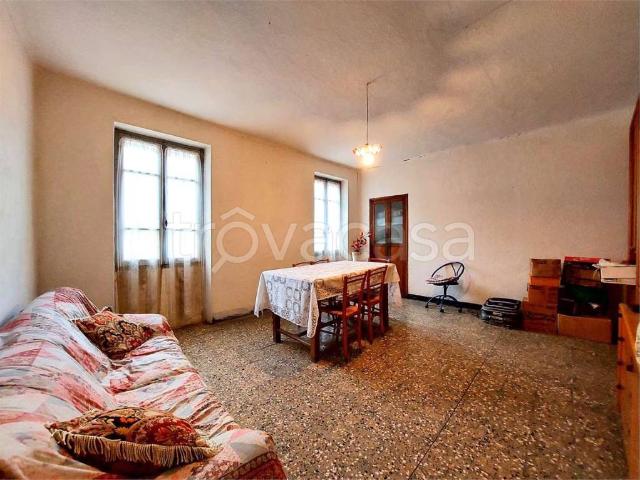 Casa indipendente in vendita a Borghetto d'Arroscia piazza Vittorio Veneto, 9, Leverone