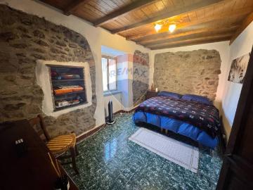 Casa indipendente in vendita a Borghetto di Vara SP