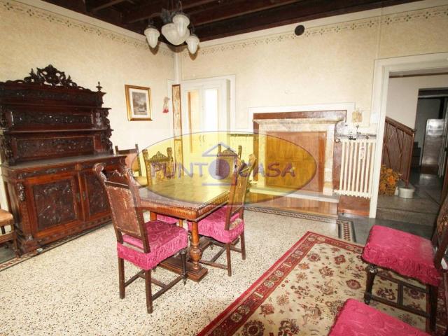 Casa indipendente in vendita a Borghetto Lodigiano LO