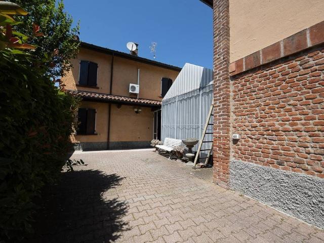 Casa indipendente in vendita a Borghetto Lodigiano LO