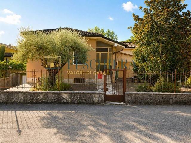 Casa indipendente in vendita a Borghetto, Valeggio sul Mincio