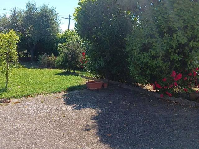 Casa indipendente in vendita a Borghi